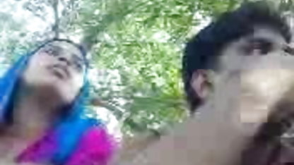 स्पेनिश कपड़े धोने में लड़की को चोदने के लिए एक हिडन ट्रिपल सेक्सी हिंदी फिल्म कैमरा लगाता है