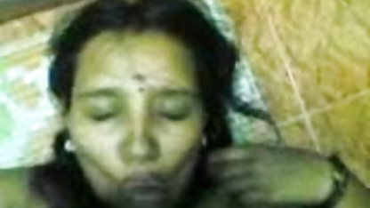 एक अच्छी माँ और उसके बेटे के बीच सेक्सी फिल्म वीडियो में सेक्स की छुट्टी