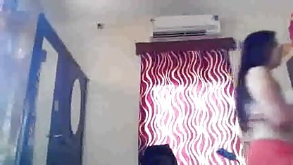 सही स्तन के साथ सेक्सी फिल्म दिखाएं वीडियो में जापानी छात्रा