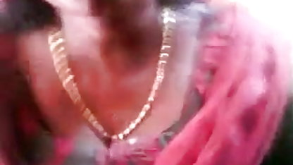 सेक्सी यूरोपीय मूवी सेक्सी बीएफ अपने प्रेमी के उपहारों की सराहना करती है