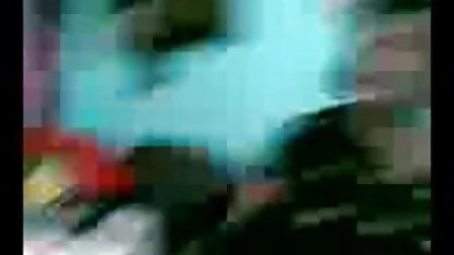 काले ने अपने पति का लंड चूस कर उसे सहलाया और गहरा गला बनाया फुल सेक्स फिल्म
