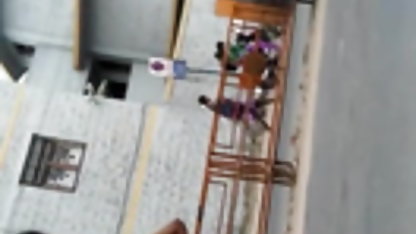 स्पेनिश कैरोलिना एब्रिल के हिंदी कॉमेडी सेक्सी मूवी अंदर चल रहा है