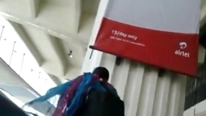 चीफ ने उसके सचिव से सेक्सी बीएफ फिल्म हिंदी बलात्कार करने के लिए कहा