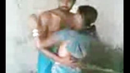 स्पैनिश कुतिया बहुत हिन्दी फिल्म सेकसी शर्मीली लगती है लेकिन चुदाई और आनंद के साथ विलाप करती है