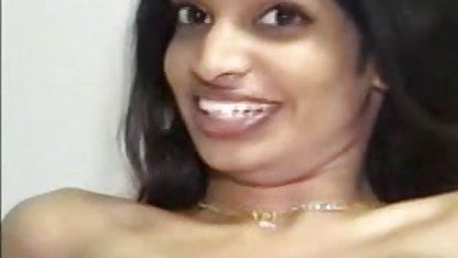 परिपक्व बहुत बोना बेकार है और सभी cumshot निगलता हिंदी सेक्सी फिल्म देखने वाली है