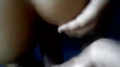 इस सुनहरे सेक्सी फिल्म हिंदी फिल्म चेहरे पर ब्लोजॉब और चेहरे की झांटें
