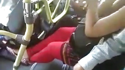 जिम में लैटिना पुलियाडो (हिडन हिंदी की सेक्सी फिल्म कैमरा)