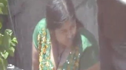 पड़ोसियों सेक्सी फिल्म सेक्सी फिल्म हिंदी सेक्सी फिल्म के बेटे के साथ अपने पति के प्रति बेपरवाह