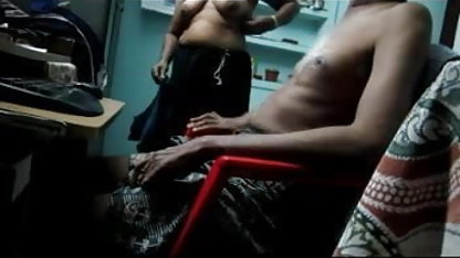 जापानी GloryHoles: कीड़े के रूप में वीडियो फिल्म सेक्सी फिल्म खड़ा है!