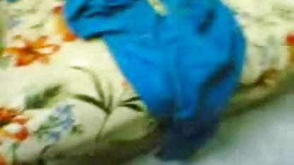 सींग का बना फूहड़ बस में एक सेक्सी फिल्म चाहिए सेक्सी सेक्सी अजनबी को झटके देता है