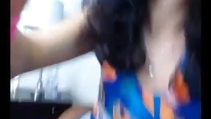माँ अपने बेटे को एक blowjob देती है: अनाचार हिंदी पिक्चर फिल्म सेक्सी